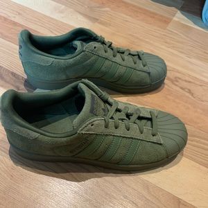 Adidas superstars shoes green